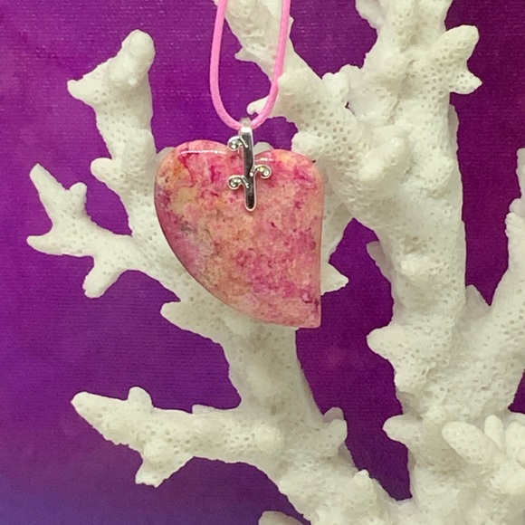 Handcrafted Peach Nipomo Coral Fossil Heart Agate Necklace on Waxed Cotton Cord - Picture 3 of 9